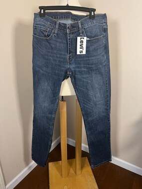 Levi's 511 Slim Fit Jeans in Medium Wash Blue Denim - W33 L32